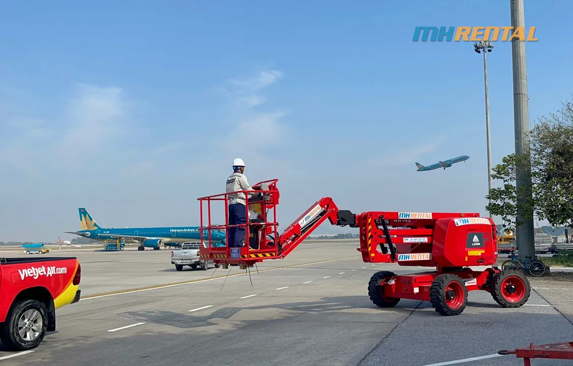 Xe nâng người boom lift