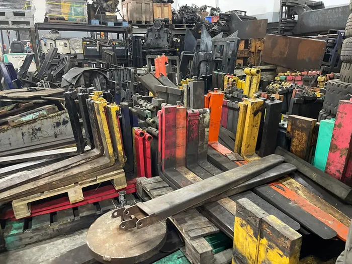 cang-xe-nang-cu-hang-nhat-bai