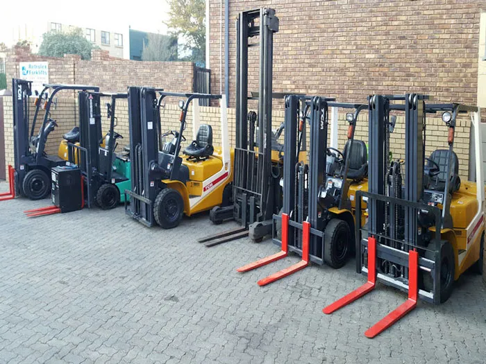 alt text: Cho thuê xe nâng