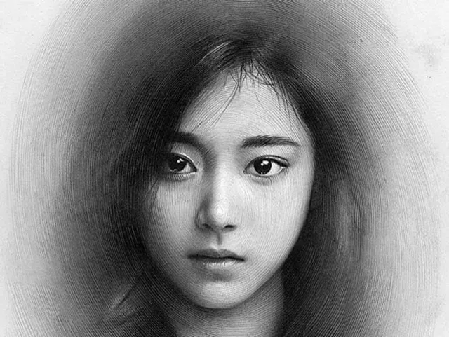 Bé gái với mái tóc ngắn