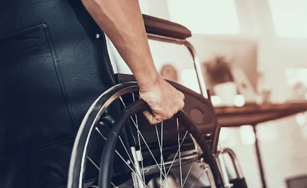 Đau nhức toàn thân khi bị bị đa xơ cứng