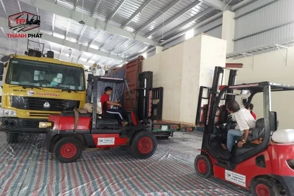 Dịch vụ cho thuê xe nâng dầu theo tháng