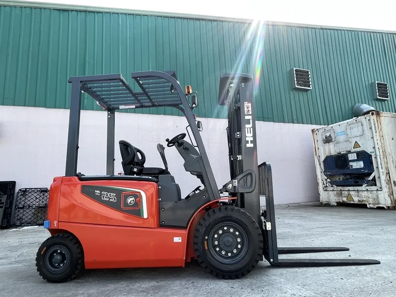 Giá cho thuê xe nâng điện 2.5 tấn Heli