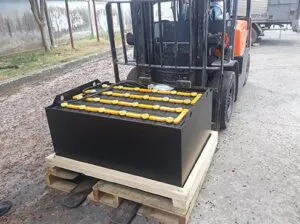 Ac quy xe nâng VCD400-48v - góc nhìn khác