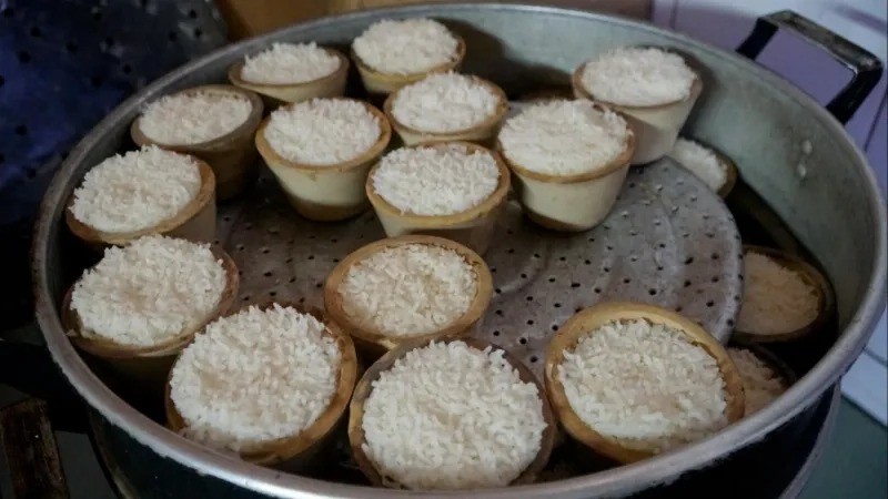 Cơm thố được hấp cách thuỷ