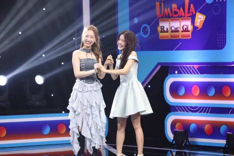 Úm ba la ra chữ gì?: Luna tuyên bố “Muốn bên nhau đến già” cùng với Lê Đức