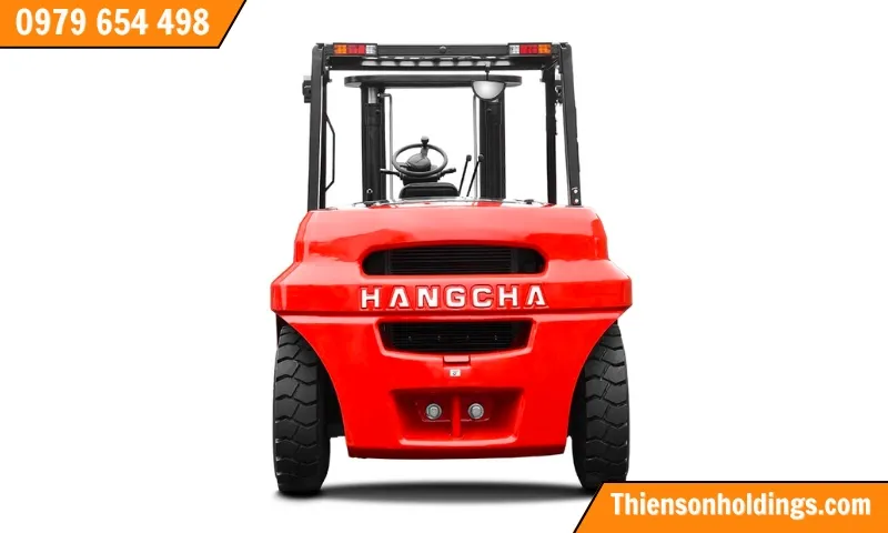 Tuy xe nâng 7 tấn có tải trọng lớn nhưng thiết kế tổng thể vẫn hài hòa và cân đối