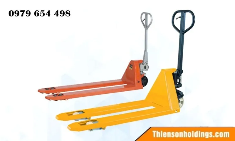 Xe nâng tay cơ có giá khoảng 4-6 triệu đồng